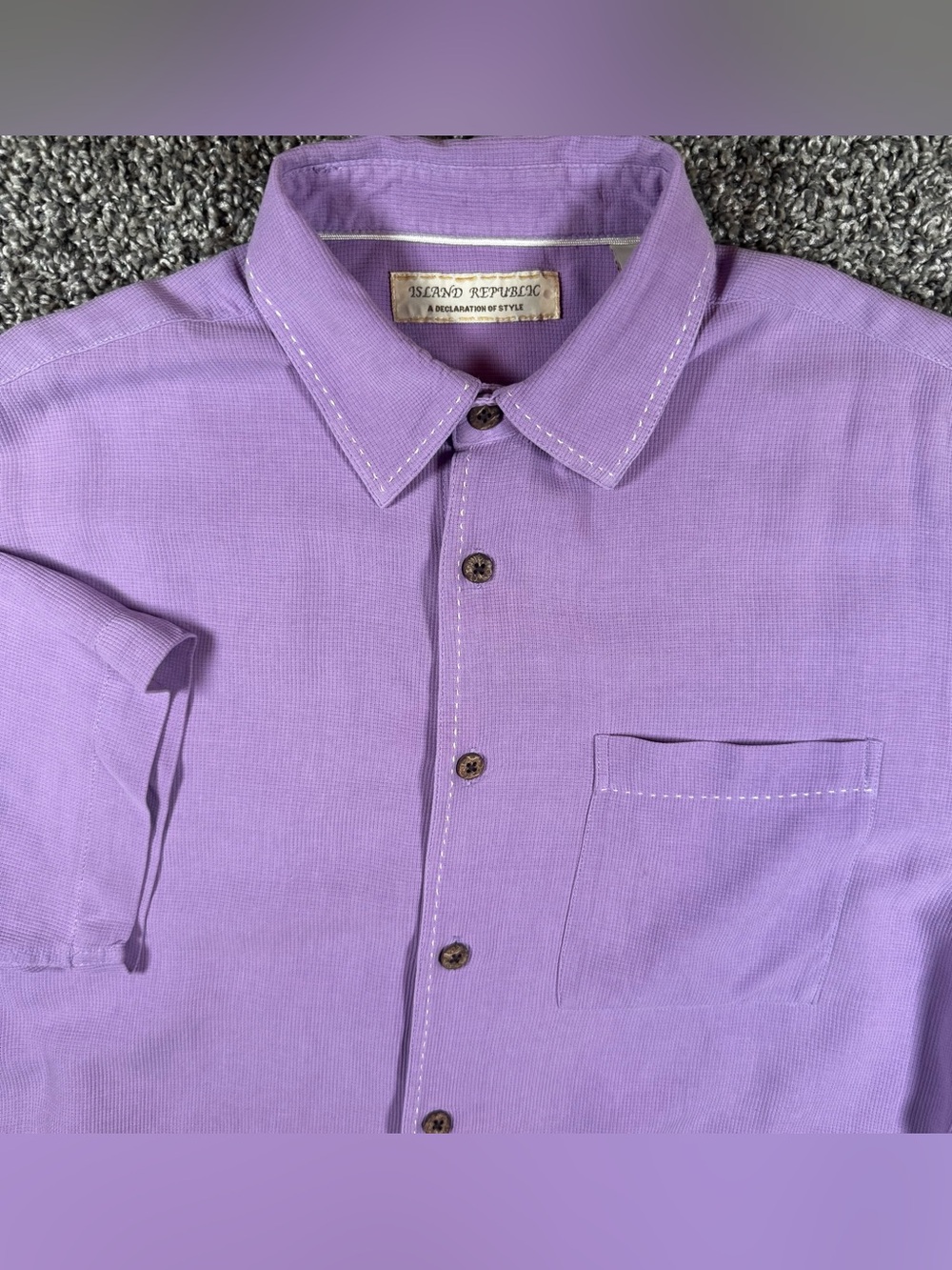 Island Republic Men’s Medium Purple Silk Short Sleeved Button Down Shirt